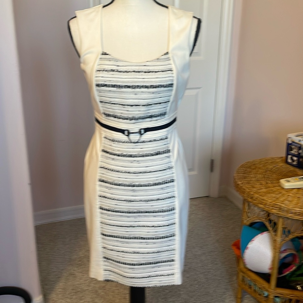 Size size 6, petite White House, black market dress jacket suit
